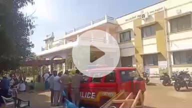 மொடக்குறிச்சி: வட்டாட்சியர் அலுவலகத்தில் கிராம உதவியாளர்கள் சங்கம் சார்பில் வருவாய் துறை மாவட்ட நிர்வாகத்தை கண்டித்து காத்திருப்பு போராட்டம்