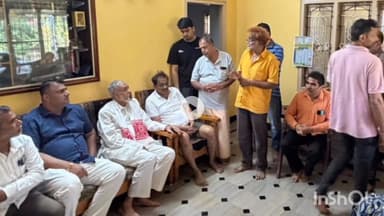 ಭಟ್ಕಳ: ಭೀಕರ ಬಸ್ ಮತ್ತು ಲಾರಿ ಅಪಘಾತದ ಅಗ್ನಿ ದುರಂತದಲ್ಲಿ ಮೃತಪಟ್ಟ ರಶ್ಮಿ ಮಹಾಲೆ ಭಟ್ಕಳ ನಿವಾಸಕ್ಕೆ ಭೇಟಿ ನೀಡಿ ಸಾಂತ್ವನ ಹೇಳಿದ ಸಂಸದ ಕಾಗೇರಿ