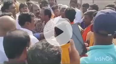 తిమ్మాజిపేట: శివ దీక్ష లో ఉన్న విద్యార్థిని కించపరిచేలా మాట్లాడాడంటూ తిమ్మజిపేటలో శివ స్వాములు అయ్యప్ప స్వాములు రాస్తారోకో