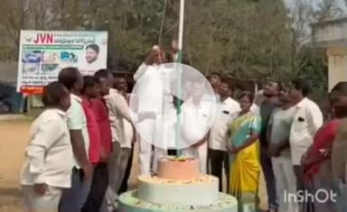 లింగాల: లింగాల మండల కేంద్రంలో కాంగ్రెస్ పార్టీ ఆవిర్భావ దినోత్సవం