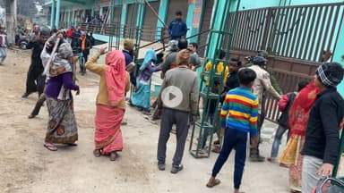 gram seamri m pradhan murai ral kushwah gariblogo se mar pit krta rhata h #up police#agra mosinor#yogi adityanath#thana