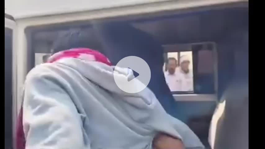রঘুনাথগঞ্জ ২: গরু পাচার করতে গিয়ে রঘুনাথগঞ্জে পুলিশের হাতে গ্রেপ্তার ২ বাংলাদেশী