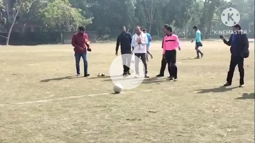 নন্দীগ্রাম ২: স্বামী বিবেকানন্দর১৬৪তম জন্মদিনে যুব দিবস উদযাপন উপলক্ষ্যে খোদামবাড়িতে অনুষ্ঠিত হল ফুটবল টুর্নামেন্ট