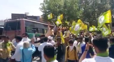 राजस्थान विधानसभा उपचुनाव में सहाड़ा-रायपुर(भीलवाड़ा) से #RLPप्रत्याशी बद्रीलाल जाट ने किया नामांकन दाखिल
#RLPRajasthan h