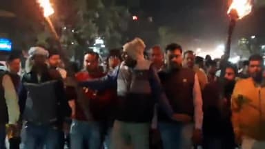 Narkatiaganj rangdar mafiya  huwe ekhaup police rahi nakam #youthindiantv #manushkashyap#today_news_headl #todaybrekingn