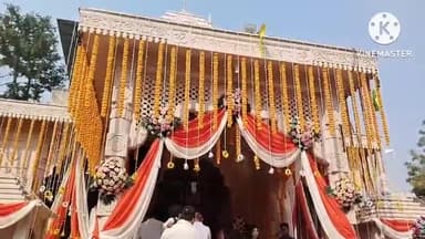देवाधिदेव महादेव भगवान शिव के आराधना के महापर्व 'महाशिवरात्रि' आपको हार्दिक बधाई एवं शुभकामनाएं।
#ShailendraYadavLalai #Jaunpur #गोपेश्वर #मन्दिर #Shahganj
#Mahashivratri2023
#महाशिवरात्रिपर्व