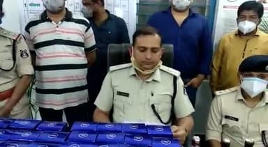 #gariyaband_police
#ChhattisgarhPolice
💥 गरियाबंद पुलिस द्वारा अमन ढाबा के संचालक को शराब तस्करी में गिरफ्तार किया।