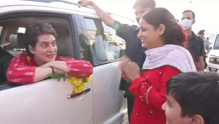 Naye umeedon ka bharat gad sakti hoon
#ladki hoon lad sakti hoon