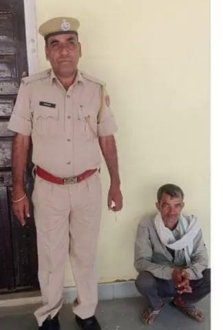 पुलिस थाना #अलीगढ़ की कार्यवाही
अवैध देशी शराब सहित एक व्यक्ति #गिरफ्तार।
56 #पव्वे अवैध देशी शराब जप्त ।