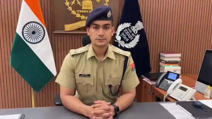 #आचार_संहिता का उल्लंघन हो रहा हो तो सजगता दिखाएं
#cVIGIL के जरिए उसकी जानकारी #चुनाव आयोग से साझा करें #एसपी #भरतपुर