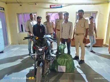 #जिला कोटा ग्रामीण पुलिस की कार्यवाही
पुलिस थाना इटावा द्वारा #अवैध_देशी_शराब के खिलाफ कार्यवाही करते हुए
02 अभियुक्तों एवं देसी शराब के 140 पव्वे समेत,#तस्करी