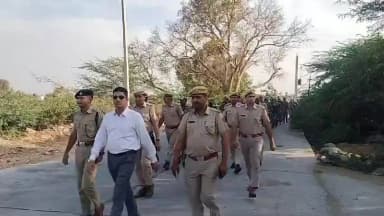 #लोकसभा_चुनाव_2024 को दृष्टिगत रखते बराल क्षेत्र में पुलिस व अर्द्धसैनिक बल के जवानों द्वारा फ्लैग मार्च किया गया।
#CeoRajasthan #ECISVEEP
#ECI
#elections2024