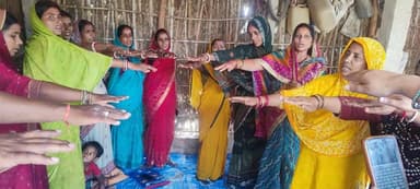 लोकसभा आम निर्वाचन 2024 में मतदान प्रतिशत में बढ़ोतरी हेतु स्वीप गतिविधि के तहत विभिन्न प्रखंडों में जीविका संगठन द्वारा मतदाता जागरूकता कार्यक्रम आयोजित की गई।
#electionsveep #LokSabhaElection202