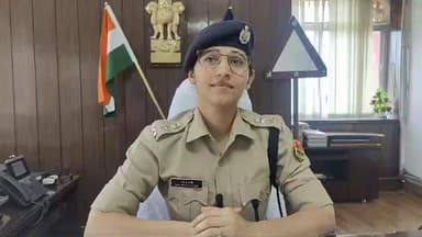 #दौसा की पुलिस अधीक्षक सुश्री रंजीता शर्मा ने मतदाताओं से #लोकसभाचुनाव 2024 में अधिकतम भागीदारी निभाने की अपील की है।
#DausaPolice #ECI #deshkagarv