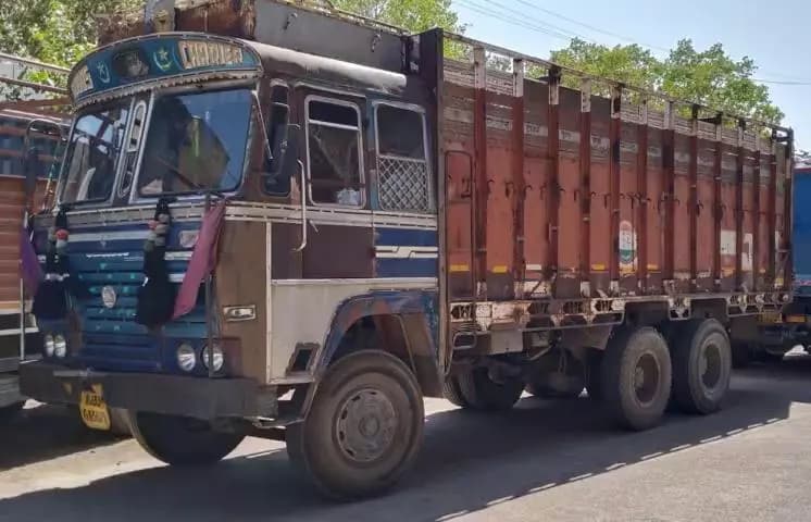 जिला #कोटा_ग्रामीण_पुलिस की कार्यवाही
थाना रामगंजमंडी ने #त्वरित_कार्यवाही करते हुए 10 घंटे में ही #चोरी हुये ट्रक को #बरामद करने में हासिल की सफलता @PoliceRajasthan @IgpKota @karansharmarps #kotaruralpolice