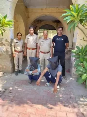 जिला कोटा ग्रामीण पुलिस की #कार्यवाही
थाना दीगोद ने, #फर्जी_पुलिस वाले बनकर, लोगों से वसूली करने वाले 02 आरोपियों को #गिरफ्तार करने में हासिल की सफलता @PoliceRajasthan @IgpKota @karansharmarps #kotaruralpolice