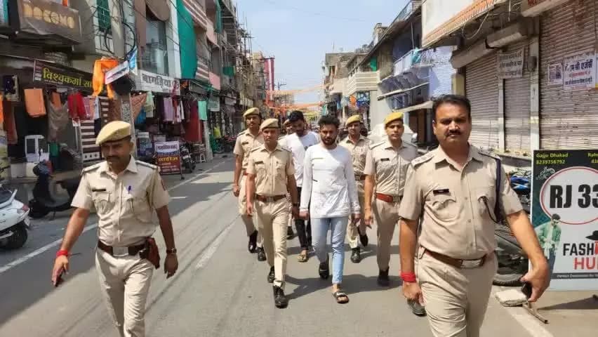 जिला कोटा ग्रामीण पुलिस की अपराधियों के खिलाफ #निरंतर_जारी_कार्यवाही
थाना रामगंजमंडी ने #त्वरित_कार्यवाही करते हुए, जेल कर्मियों को जान से मारने की धमकी देने वाले,03 अपराधियों को #गिरफ्तार करने में हासिल की सफलता @PoliceRaja