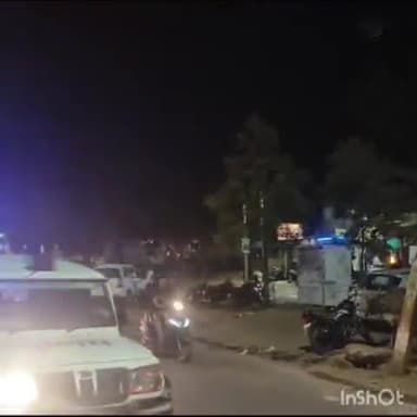 श्रीमान राजेंद्र सिंह पुलिस आयुक्त जोधपुर के निर्देशानुसार...
पुलिस आयुक्तालय जोधपुर में रात्रिकालीन गश्त के दौरान निकाला गया...
#रूट_मार्च
"आमजन में विश्वास ,अपराधियों में भय"