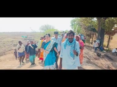 ఈ రోజు 08.05.2024 రోజున SVEEP activities లో భాగంగా జయశంకర్ భూపాలపల్లి మండలములో ఓటింగ్ శాతం పెంచేందుకు గాను గొర్లవేడు గ్రామములొ ఓటు హక్కు పై ఉపాది హామీ కూలీలకు మరియు ఎస్హెచ్జి గ్రూప్ సభ్యులకు అవగాహన కల్పించడము మరియు తేదీ 13.05.2024 రోజున న