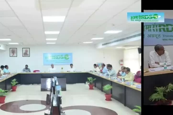 महानिदेशक आरडीएसओ की अध्यक्षता में राजभाषा कार्यान्वयन समिति की त्रैमासिक समीक्षा बैठक का आयोजन।
#राजभाषाहिंदी
#राजभाषा