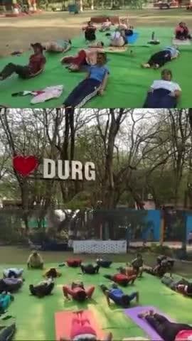 योग हमारे शारीरिक एवं मानसिक स्वास्थ्य के लिए आवश्यक है, आइए हम कुछ सरल आसनों के जरिए अपने दैनिक जीवन में योग को शामिल करें।
#yoga #yogaday #yogalife #yogapractice