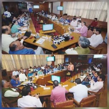 Today at Bachat Bhawan, #Shimla, @pibshimla organized a 'Vartalap' to discuss the role of 3 #NewCriminalLaws in Indian legislation. Sh. Abhishek Trivedi (@atrivedi21), IPS, ADGP, Law and Order, #HimachalPradesh, graced the event as CG.