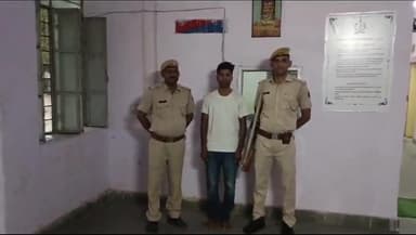 #Dausa: बैजूपाड़ा थाना पुलिस, DST टीम की कार्यवाही
नाबालिग से दुष्कर्म का इनामी बदमाश गिरफ्तार, पांच हजार रुपये का इनाम था घोषित, आरोपी पर है हत्या और मारपीट के मामले दर्ज, पुलिस अधीक्षक #रंजीता_शर्मा के निर्देशन में हुई कार्यवाही