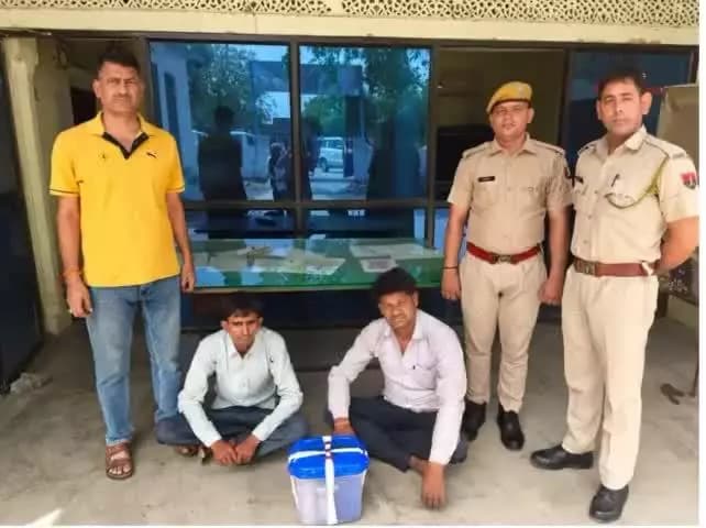 थाना #झिराना की कार्यवाही। लूट की झूठी वारदात का 24 घंटे में खुलासा,दो व्यक्तिगिरफ्तार व लूट की राशि1363910 रूपये बरामद।