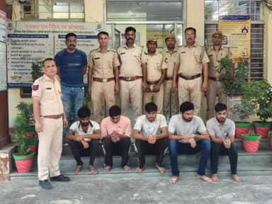 जिला कोटा ग्रामीण पुलिस ने #कोटा/#बारा हाईवे के ढाबे के सामने #गोली मारकर हुए #सनसनीखेज_हत्याकांड के मामले का #खुलासा करते हुए
#हत्याकांड में शामिल हिस्ट्रीशीटर समेत 05