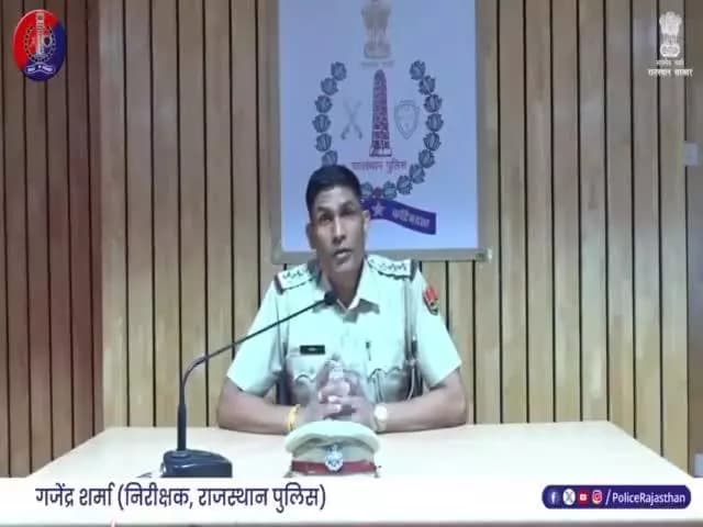 युवाओं को विदेश में नौकरी व अन्य लुभावने ऑफर्स का झांसा देकर बनाया जाता है #साइबर गुलाम (स्लेव)।
#सावधान रहें। ऐसा कोई भी #ऑफर आए तो बिना पुख्ता जांच आगे ना बढ़ें।