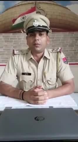 #पुलिस_थाना_सरोदा की टीम द्वारा #अदम्य_साहस दिखाते हुए #घोर_अंधेरे में पानी के नाले में डूबते हुए युवक की #बचाई_जान
#कानी_नागेंद्र_सिंह द्वारा अपनी जान की परवाह किए बिना #पानी_के_नाले में कूदकर #डूबते_युवक को बचाया।