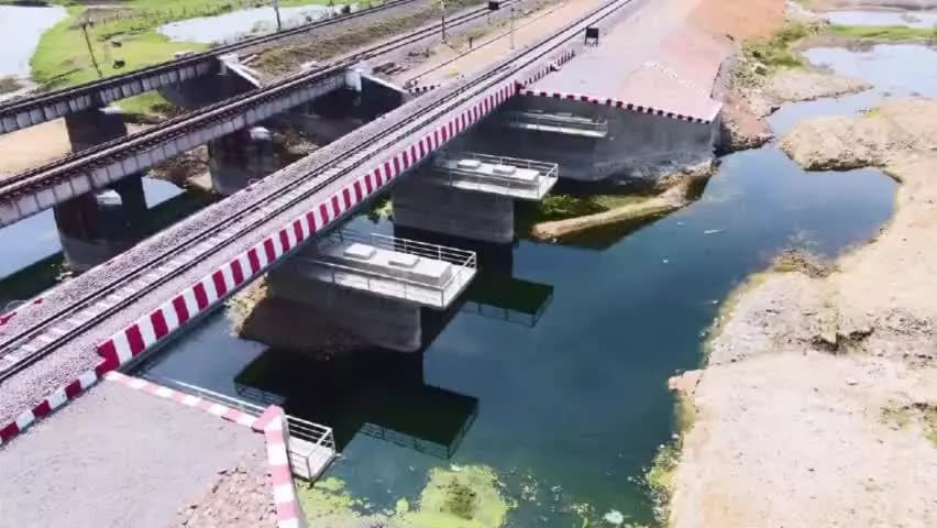 Jhansi-Bina 3rd Line Project (153 km)
Commissioned Length: 134 km
#RailInfra4UttarPradesh #RailInfra4MadhyaPradesh