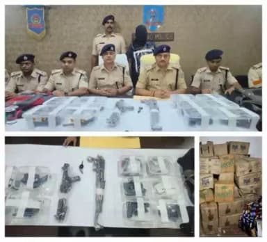 !!! #बोकारो_पुलिस को मिली अपार सफलता -शंकर रवानी हत्याकांड के मामले में 01 ए० के०-47, 01 कार्बाइन, 01 सिक्सर, 04 पिस्टल, 08 मैगज़ीन, तथा 252 राउंड गोली किया बरामद !!!