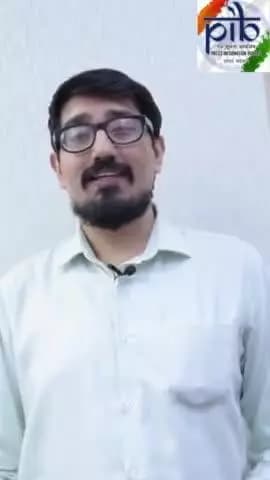 जयपुर स्थित बुनकर सेवा केंद्र की उप निदेशक श्रीमती रुचि यादव सरकार द्वारा बुनकरों को दी जाने वाली सुविधाओं के बारे में बता रही हैं।
#NationalHandloomDay #MyHandloomMyPride