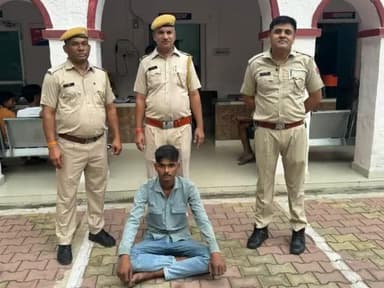 जिला कोटा ग्रामीण पुलिस की #चाकू_बाजी करने वाले #अपराधी के खिलाफ #कार्यवाही
थाना रामगंजमंडी व #साइबर_सेल जिला कोटा ग्रामीण ने
जान से #मारने की #नीयत से चाकू मारने वाले 01 अपराधी को #