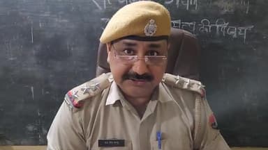 #पुलिस_थाना_धंबोला द्वारा दिन दहाड़े महिलाओं के गले से #चेन_स्नेचिंग करने वाले गिरोह का #खुलासा
मामले में 02 अभियुक्त गिरफ्तार।