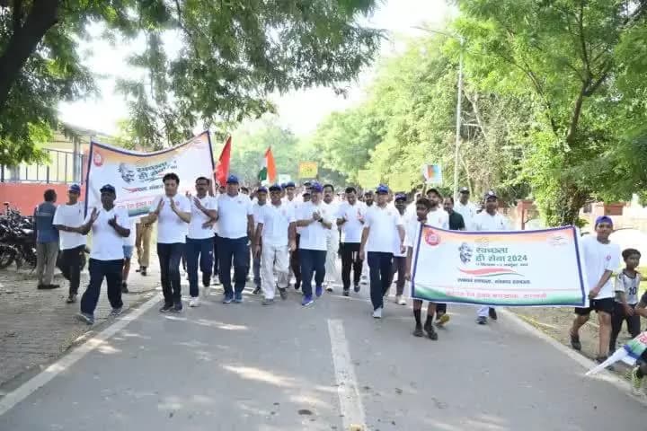 आज बरेका में स्वच्छता ही सेवा अभियान के अंतर्गत साइक्लोथान,मैराथन एवं वाकथान का सफल आयोजन
#SHS2024 #SwachhataHiSeva2024 #SwabhavSwachhata #SanskaarSwachhata
@SwachhBharatGov