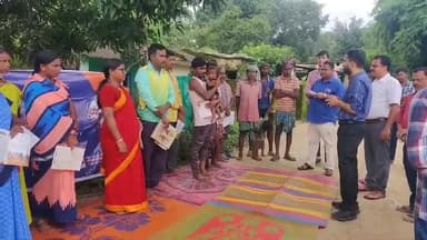 DM Kalahandi interacting with PVTG beneficiaries under PM-JANMAN and supervising IEC cum benefit saturation campaign at Banipanga of Lanjigarh block Kalahandi Odisha on 28.08.2024
