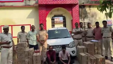 #पुलिस_थाना_धंबोला द्वारा #अवैध_शराब के खिलाफ कार्यवाही,
कार में अवैध #अंग्रेजी_शराब एवं #बियर के कुल #38_कार्टून_जब्त करते हुए 02 आरोपियों को किया गिरफ्तार।