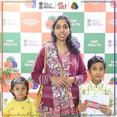 स्वास्थ्य का ख्याल रखना अब हुआ और भी आसान!
वैशाली जैन ने #OneHealth हेल्थ पवेलियन में अपने बच्चों की नि:शुल्क जाँच और स्क्रीनिंग करवाई।