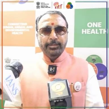 श्री @mpprataprao, राज्य मंत्री, स्वास्थ्य एवं परिवार कल्याण तथा आयुष मंत्रालय (स्वतंत्र प्रभार), भारत सरकार आज #IITF2024 के हेल्थ पवेलियन पर।
#OneHealth