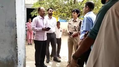 #विधानसभा_उप_चुनाव 2024
आज दिनांक 08.11.24 को श्रीमान जिला कलेक्टर महोदय व जिला पुलिस अधीक्षक महोदया द्वारा थाना नांगल राजावतान क्षेत्र में मतदान केंद्र का निरीक्षण किया गया व आवश्यक सामग्री के लिए संबंधित बीएलओ को निर्देशित किया गया।