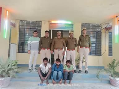 जिला कोटा ग्रामीण पुलिस की #त्वरित_कार्यवाही
थाना सुकेत ने हाईवे पर #लूट की #घटना को अंजाम देने वाले 03 अभियुक्तों को #गिरफ्तार करने में सफलता हासिल की
@PoliceRajasthan
@IgpKota