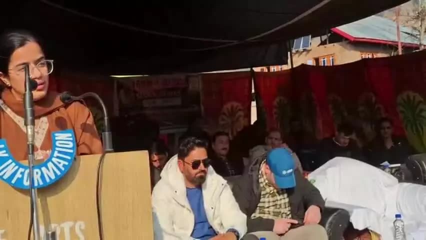 DC Kupwara chairs weekly Block Diwas programme at Zachaldara
The Deputy Commissioner Kupwara, Ms Ayushi Sudan IAS today visited far flung Zachaldara block of district Kupwara and chaired the weekly Block Diwas programme