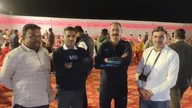 #SP Office Nagaur :-श्री नारायण टोगस एसपी नागौर द्वारा गणतंत्र दिवस के राष्ट्रीय पर्व के उपलक्ष में लगातार दूसरे वर्ष भी पुलिस जवानों तथा उनके परिवारजनों को सामूहिक भोज कराया गया। पुलिस जवानों तथा परिवारजनों एवं बच्चों ने अत्यंत उत्साह के स