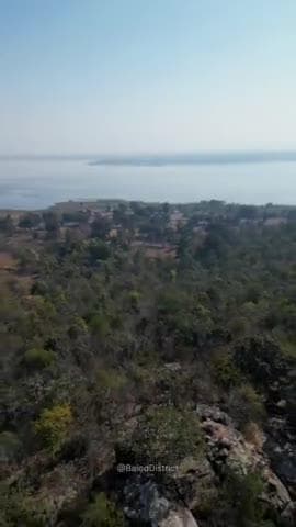 पुरातात्विक शैलचित्रों और गुफाओं के लिए चर्चित है चितवाडोंगरी #chitwadongari #baloddistrict