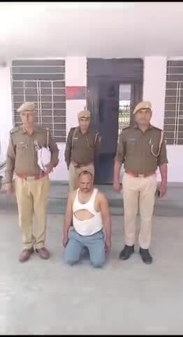 पुलिस थाना #बांदीकुई व #साईबर सेल दौसा की कार्यवाही
पुलिस अधीक्षक #श्री_सागर_राणा_आईपीएस के निर्देशन में 6 साल से फरार 5 हजार का इनामी मारपीट व हत्या के प्रयास का आरोपी गजेंद्र सिंह को किया गिरफ्तार।
#DausaPolice
#PsBandikui_dsa