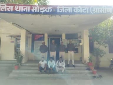 जिला कोटा ग्रामीण पुलिस की #अवैध_जुआ_सट्टा के खिलाफ निरंतर #कार्यवाही_जारी
पुलिस थाना मोड़क ने 03 अपराधियों को #गिरफ्तार कर, उनके पास से #जुआ रकम 10460 रुपये #जप्त करने में सफलता हासिल की