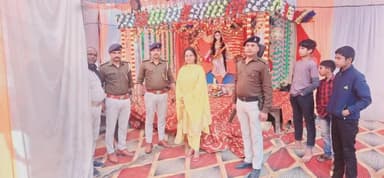 #सरस्वती_पूजा को शांतिपूर्ण माहौल में सम्पन्न कराने हेतु कैमूर पुलिस सभी पुजा पंडालो में सक्रियता के साथ मौजूद है I
@biharpolice