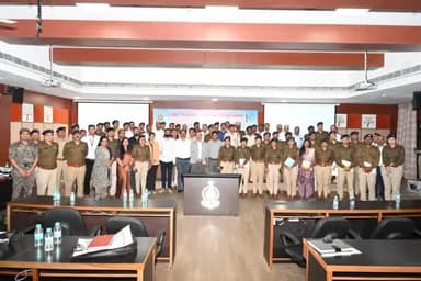 I4C, MHA team trained 120+ Cyber Police Officials at PHQ, #Raipur from all districts of #Chhatisgarh under its Two Days “State Connect“ program.
#I4C #StateConnect #Tech #Legal #छत्तीसगढ़